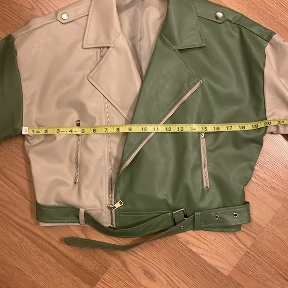 Bailey Rose NWOT Two Tone Faux Leather Belted Moto Jacket - Picture 9 of 16